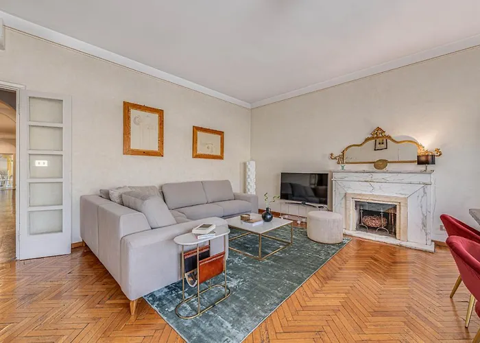 - Golden Tower With View *